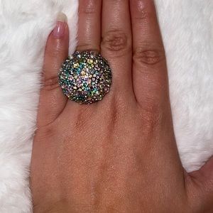 Around sparkly ring